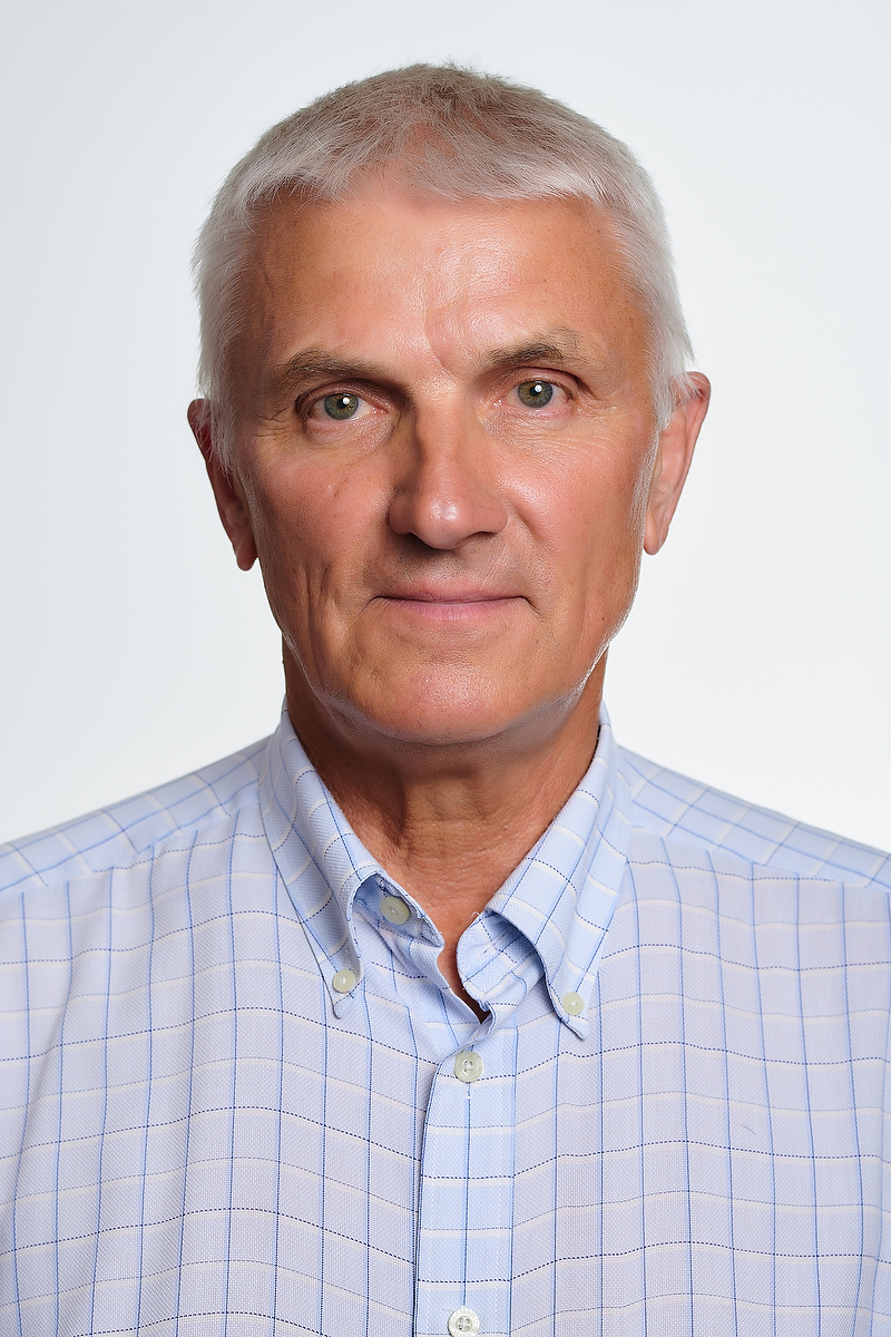 <p><strong>Начальник отдела</strong><br />
Чернов Александр Яковлевич, тел.: 8 (484) 39 64884 <br />
 </p>