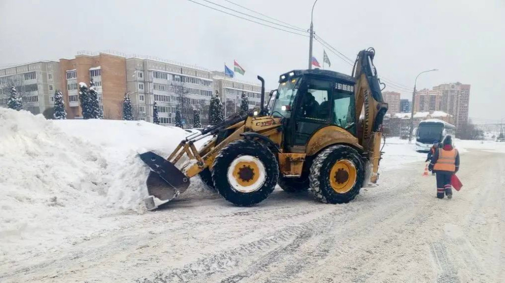 В Обнинске продолжается уборка и вывоз снега