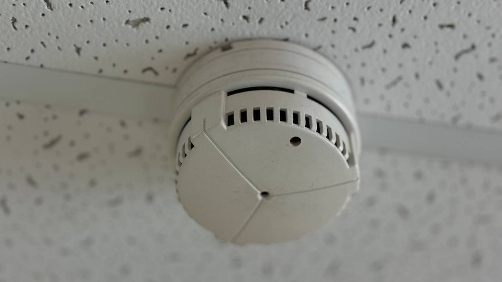 Иван Дьяченко напомнил о важности установки автономных пожарных извещателей