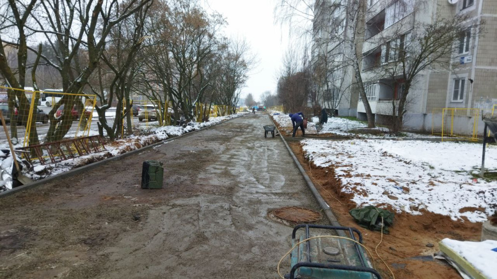 РИР продолжает восстанавливать благоустройство после земляных работ