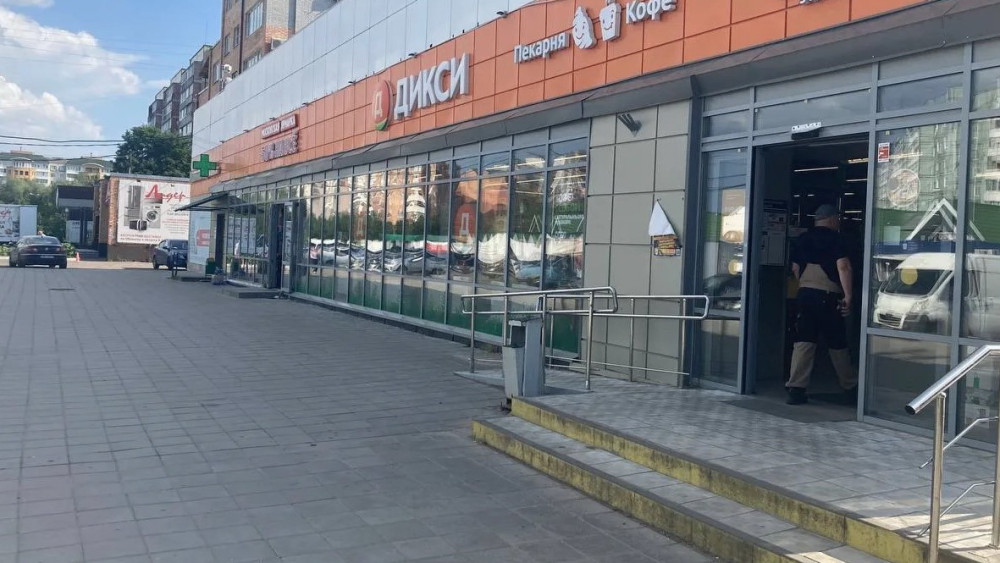 Предприятия потребительского рынка приводят в порядок входные группы и прилегающие территории